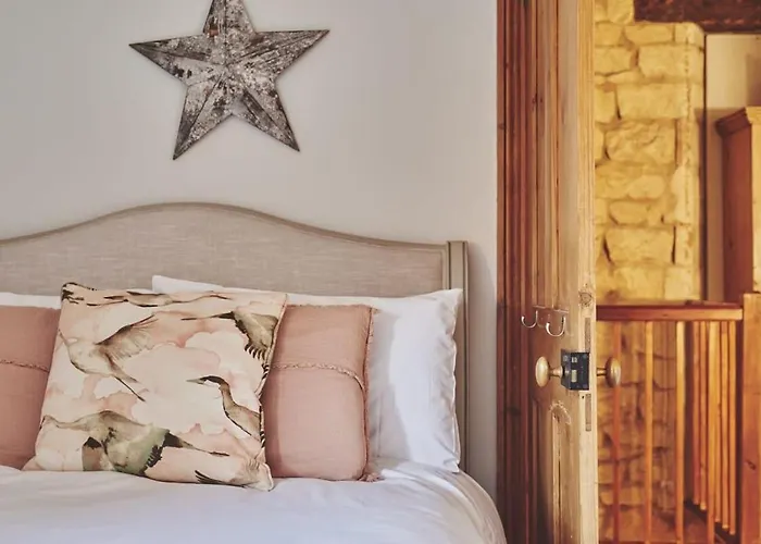 Large Stylish Luxury Cotswold Cottage - Ideal For Families, W/ Ev Charging