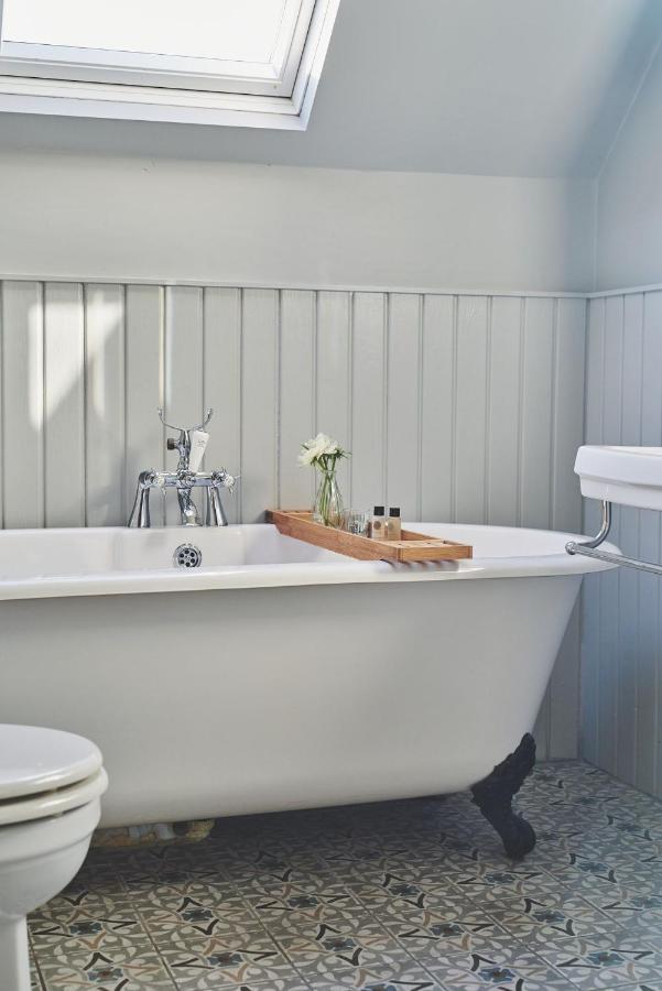 Large Stylish Luxury Cotswold - Ideal For Families, W/ Ev Charging Holiday home