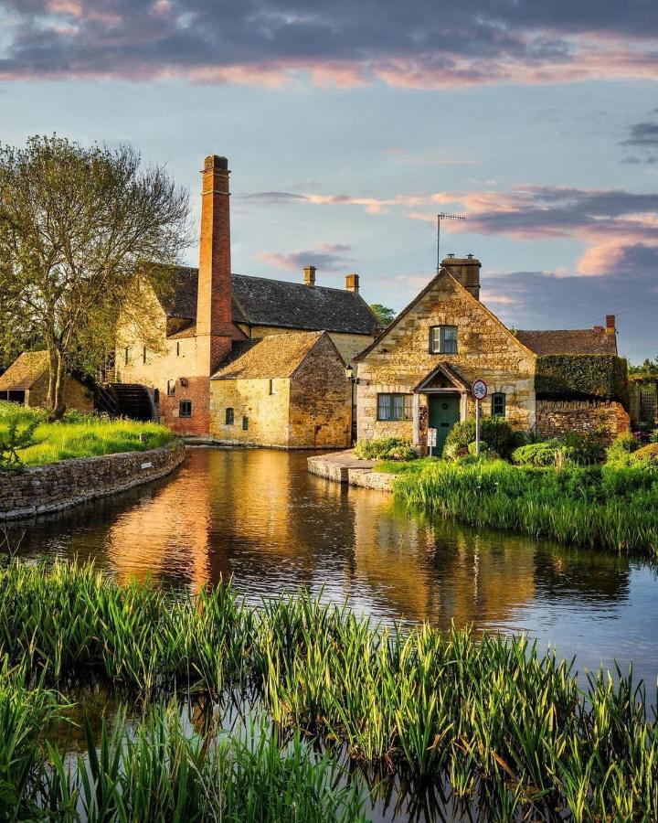Large Stylish Luxury Cotswold - Ideal For Families, W/ Ev Charging *