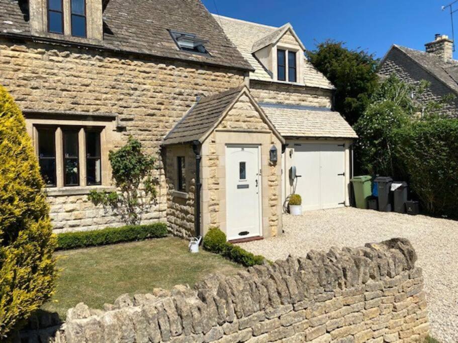 Large Stylish Luxury Cotswold - Ideal For Families, W/ Ev Charging Holiday home